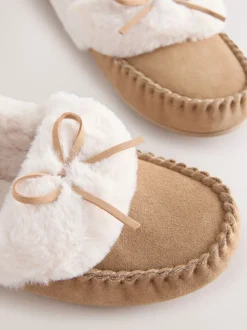 Mokkabruin - Moccasin Suede Slippers