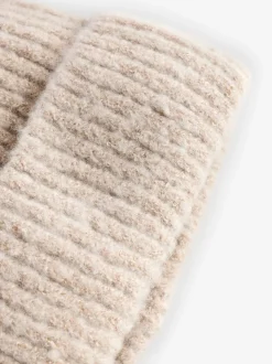 Moutkleurig - Fluffy beanie-muts (1-16jr)