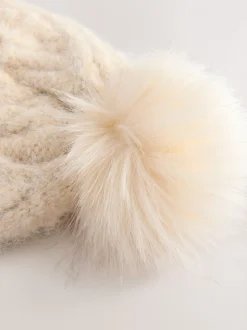 Moutkleurig - Pointelle Knit Pom Hat