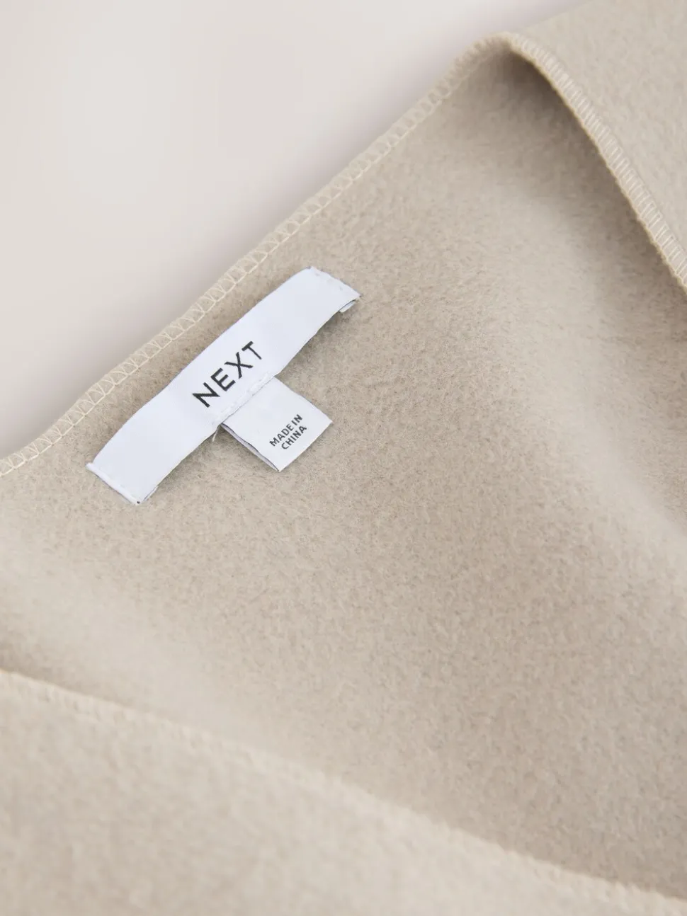 Moutkleurig - Wrap Front Cape Poncho