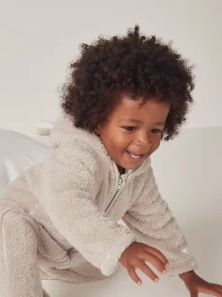 Natuurlijk - The White Company - Kiezelkleurig fleece romperpakje