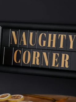 Naughty Corner slogan wanddecoratie