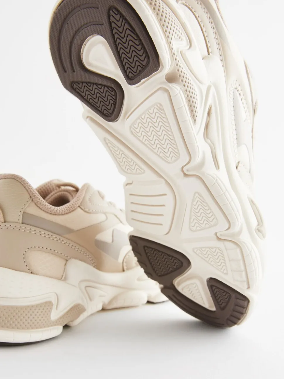 Neutraal - Elastische sportschoenen