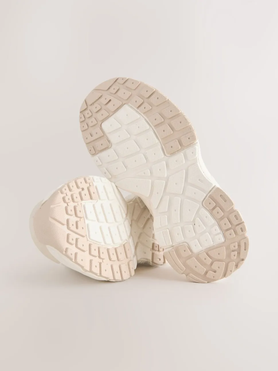 Neutraal - Grove vetersneakers