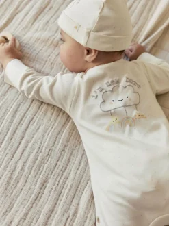 Neutraal - Im New Here Sleepsuit And Hat Set (0-9mths)