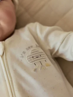 Neutraal - Im New Here Sleepsuit And Hat Set (0-9mths)