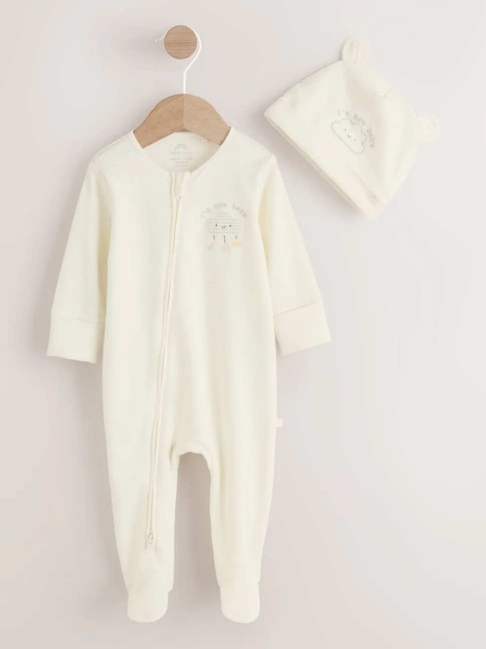 Neutraal - Im New Here Sleepsuit And Hat Set (0-9mths)