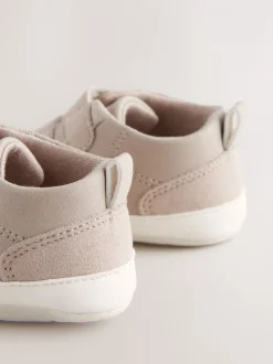 Neutraal - Touch Fastening Baby Trainers (0-2mths)