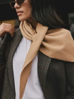 Neutral Felt - Driehoek sjaal