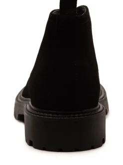 Off The Hook Axel Suede Chukka Ankle Lace-Up Black Boots