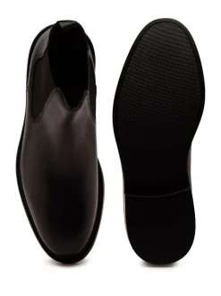 Off The Hook Torrance Leather Slip-On Chelsea Boots