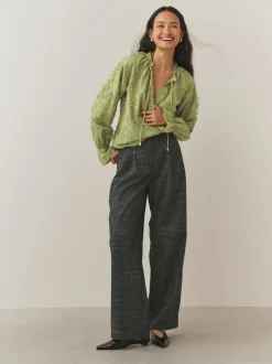 Olijfgroen - Tufty Jacquard Long Sleeve Blouse