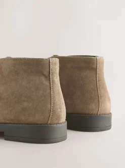 Pastelgeel - Smart Suede Chukka Boots