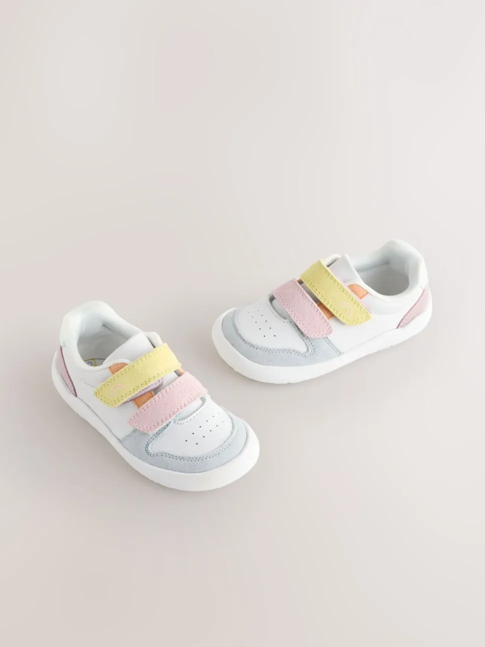 Pastelkleurig - Barefoot leren trainers met klittenbandsluiting