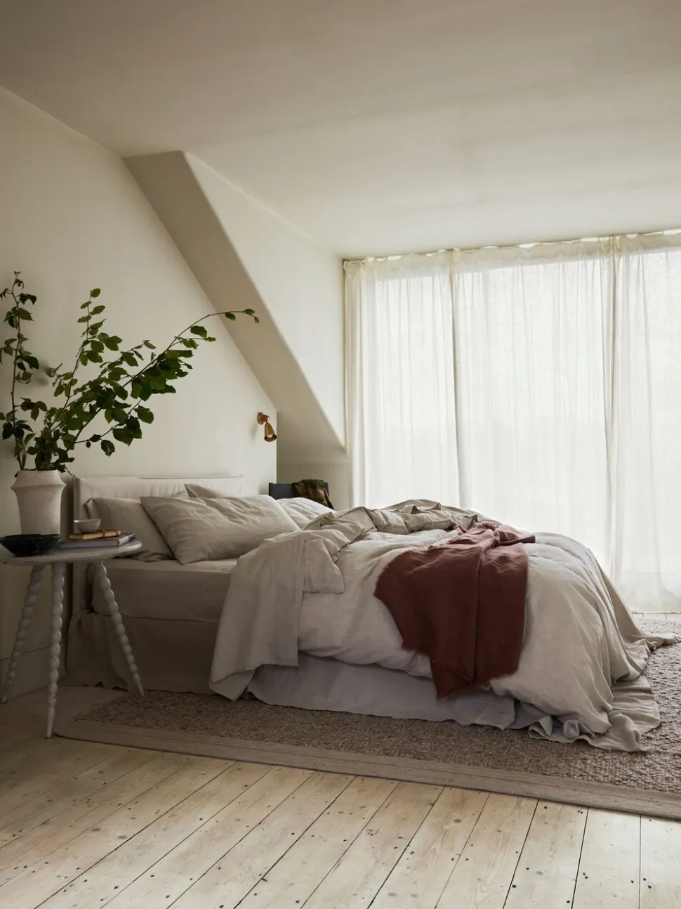 Piglet in Bed 100% Linen Duvet Cover