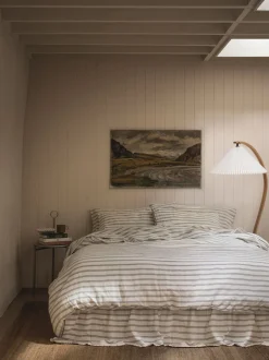 Piglet in Bed Kemptown Linen Blend Duvet Cover