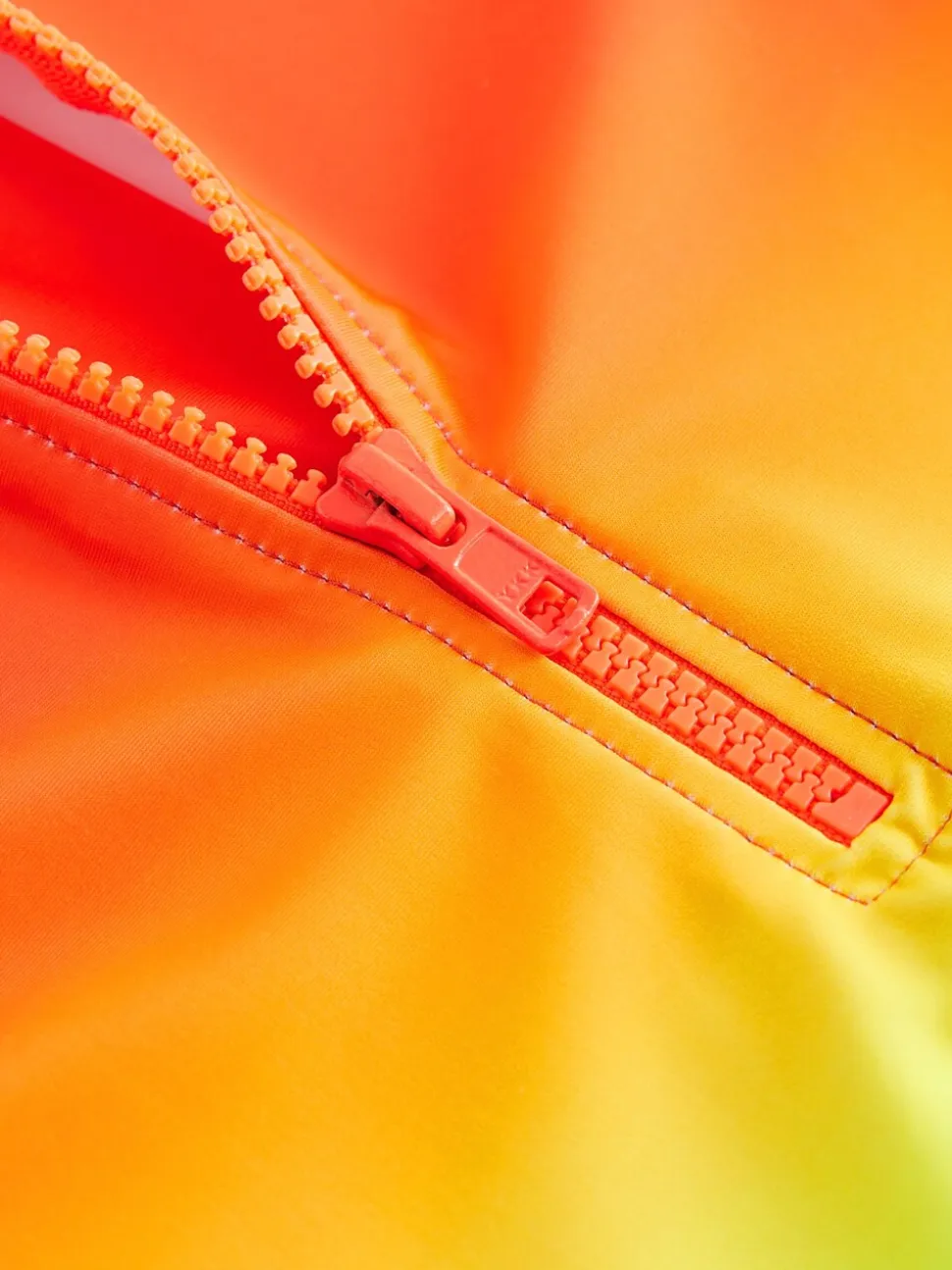 Regenboog dip-dye - Zonbeschermend onesie (3 mnd-7 jr)