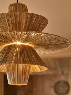 Rieten plafondlamp met gemakkelijk te monteren kap