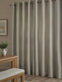 Ringgordijnen van geborstelde stof met strepen