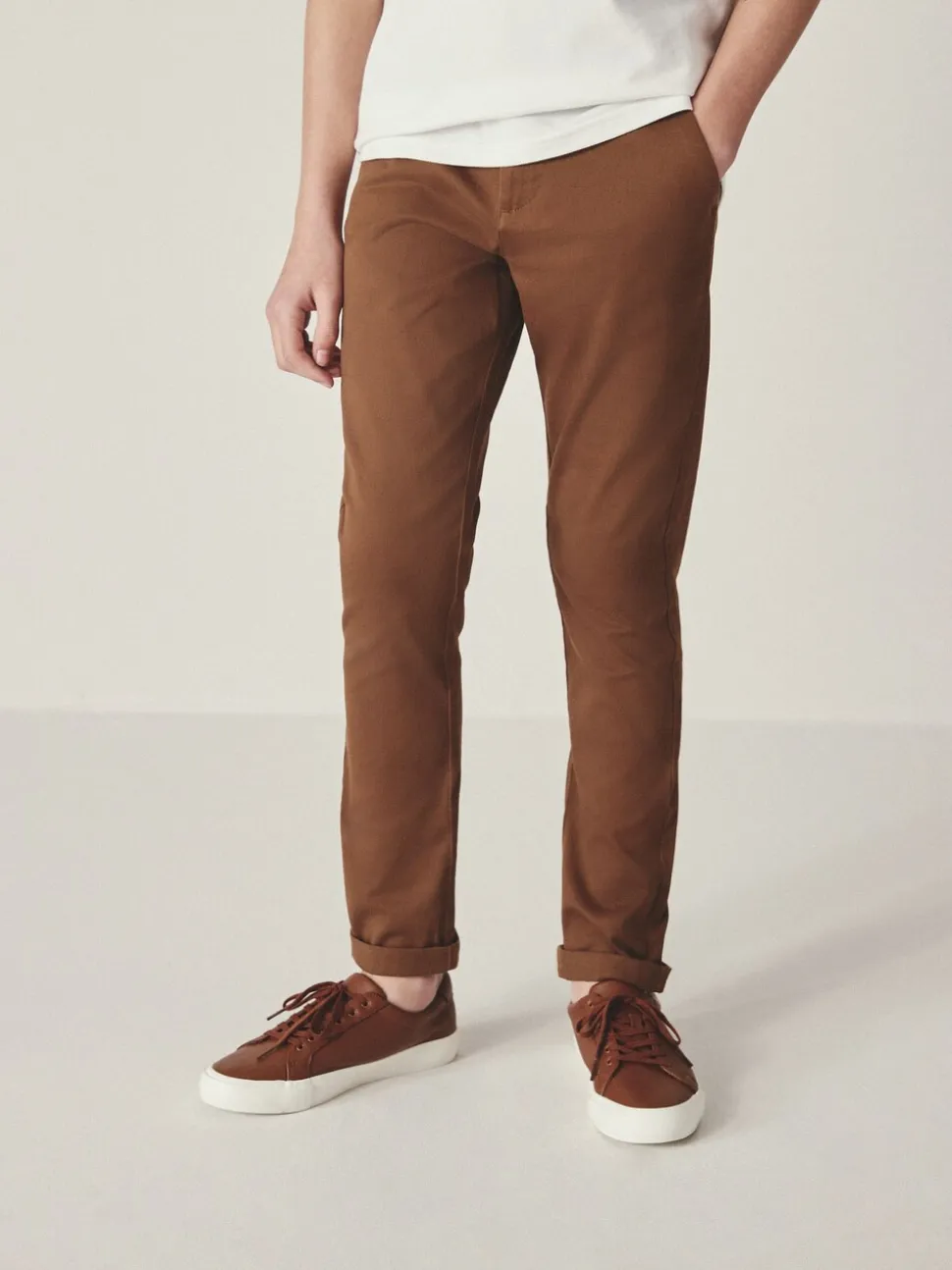 Roodbruin/lichtbruin - Stretchy chino's (3-17jr)