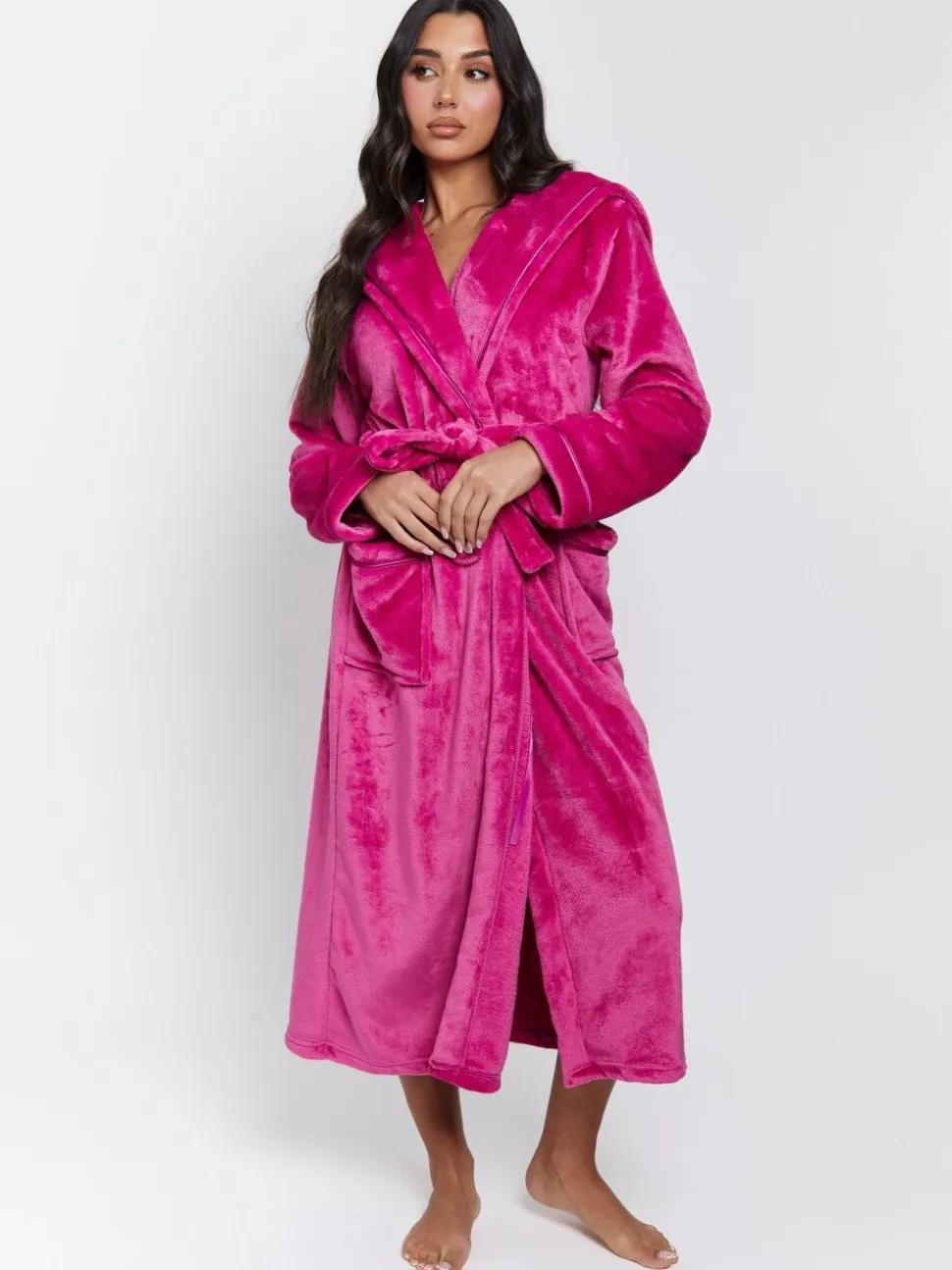 Roze - Loungeable Christmas Ribbon Trim Luxury Fleece Hooded Maxi Robe