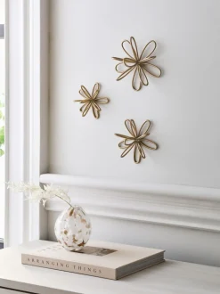 Set of 3 Metal Flower Wall Plaques