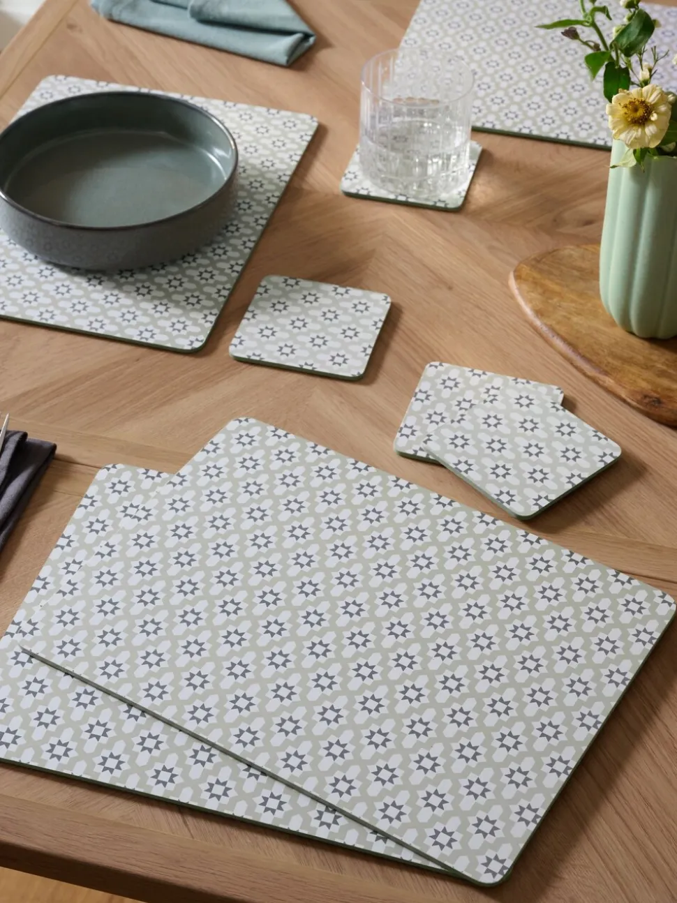 Set of 4 Microtile Corkback Placemats and Coasters Set