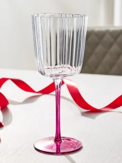 Set of 2 Scalloped Heart Wine Glasses