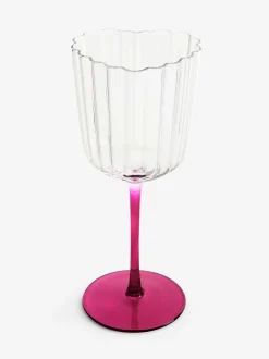 Set of 2 Scalloped Heart Wine Glasses