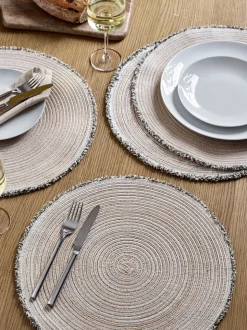 Set van 4 placemats met franje