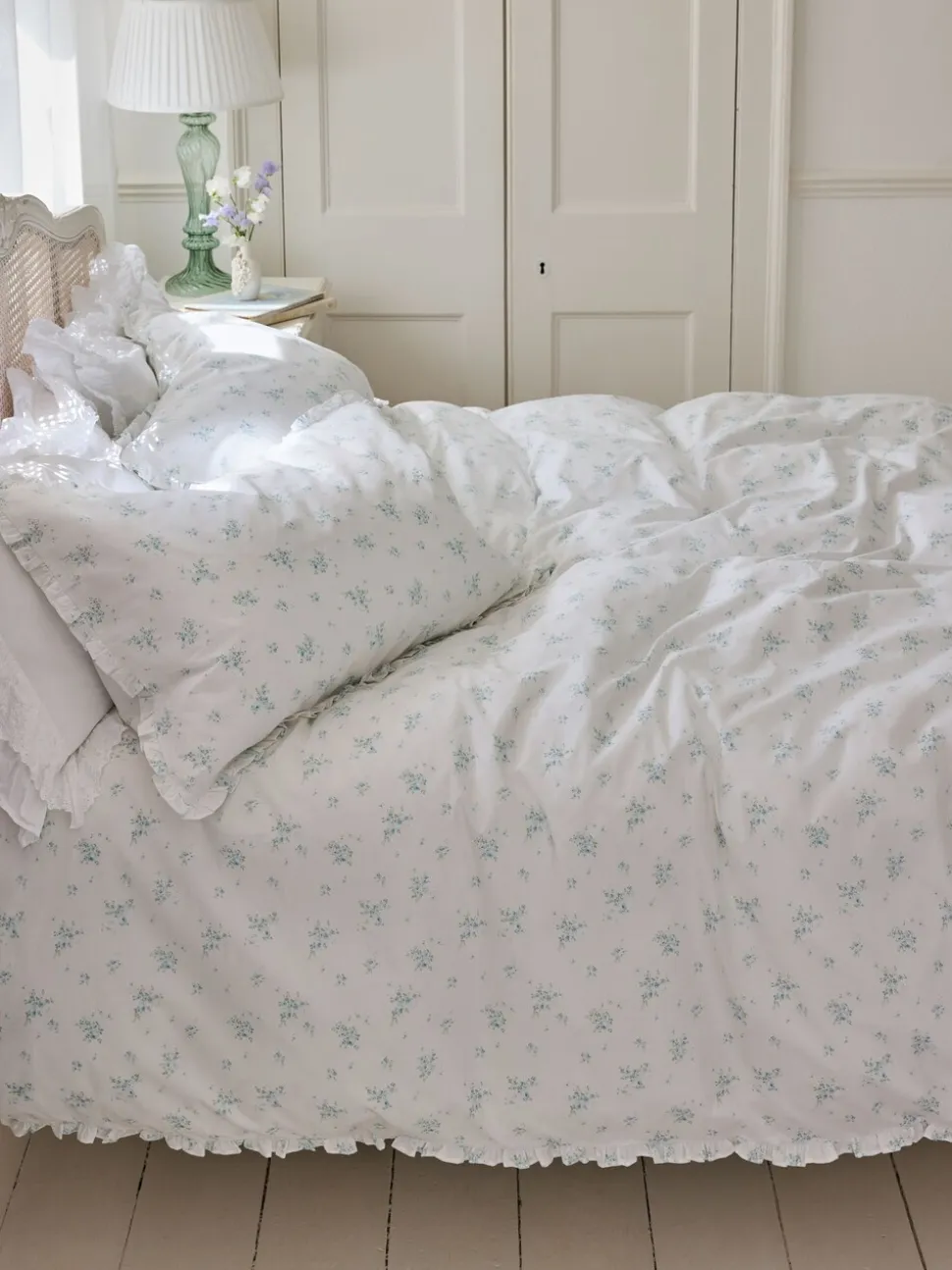 Shabby Chic by Rachel Ashwell® petite ruche dekbedovertrek en kussensloopset