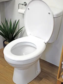 Showerdrape zachte toiletbril met knopen