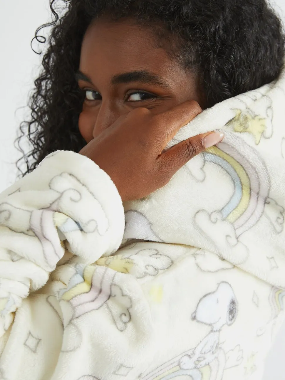 Skinnydip Peanuts x Skinnydip Snoopy Rainbow Print Dressing Robe