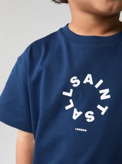 smALLSAINTS Tierra set van T-shirt en sweatshorts voor jonge jongens, van 100% katoen