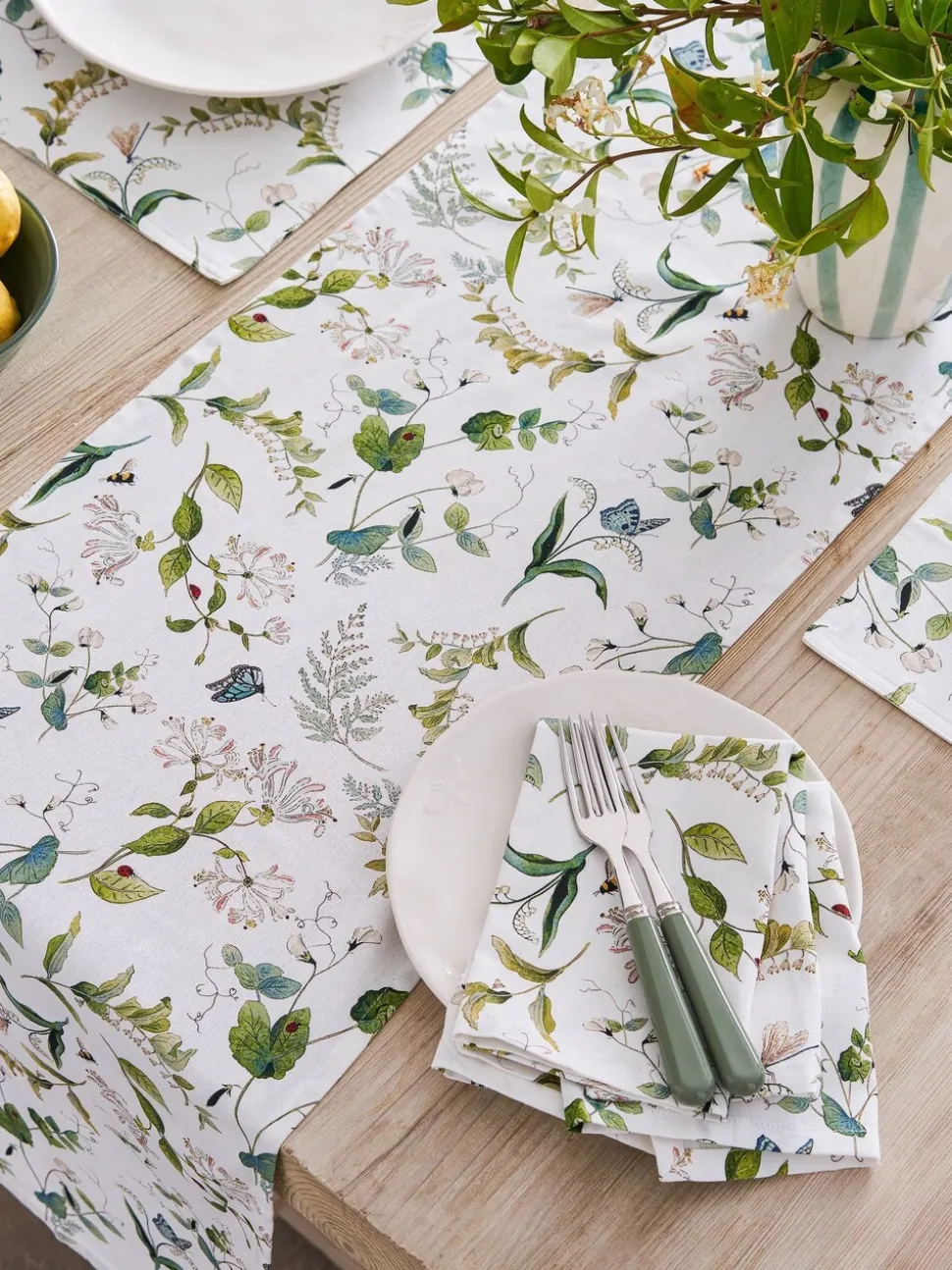 Sophie Allport Wild Floral Print Cotton Table Runner