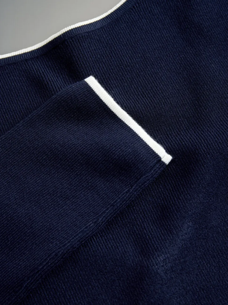 The Set 2 Pack gebreide tops met afgebiesde lage ronde rug