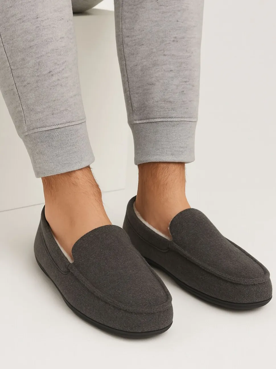 Totes Toasties Mens Felt Moccasin Slippers With Sherpa Lining