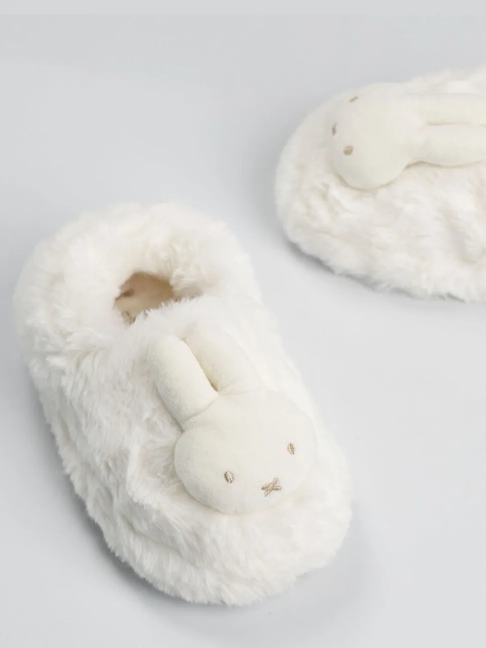 Vanilla Underground Miffy Character Face Slippers