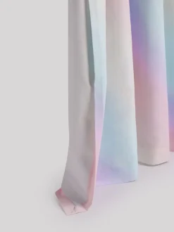 Verduisterende ombre ringgordijnen met regenboogprint