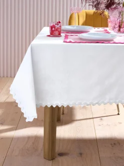 Wiggle Trim 100% Cotton Table Cloth