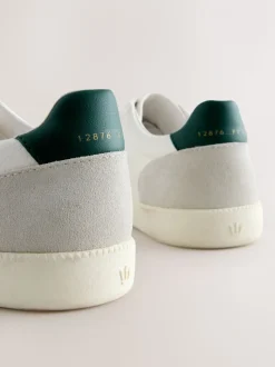 Wit - Chic-casual vetersneakers met suède afwerking