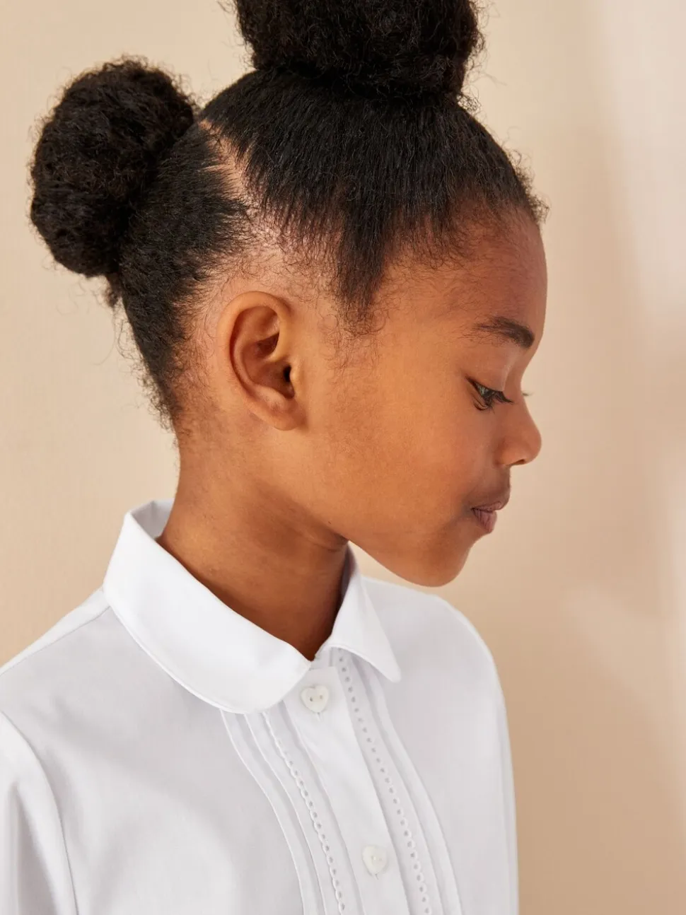 Wit - Schoolblouse met lange mouwen en kantafwerking (3-14 jr)
