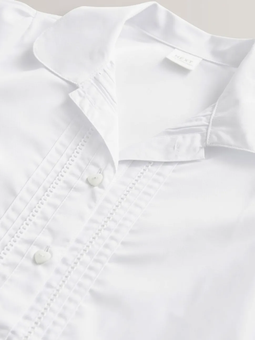 Wit - Schoolblouse met lange mouwen en kantafwerking (3-14 jr)