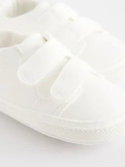 Wit - Touch Fastening Baby Trainers (0-2mths)