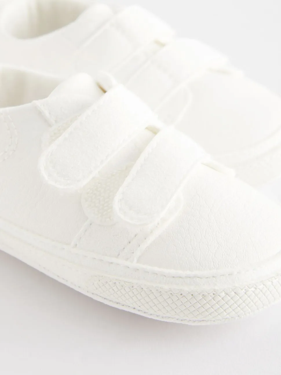 Wit - Touch Fastening Baby Trainers (0-2mths)