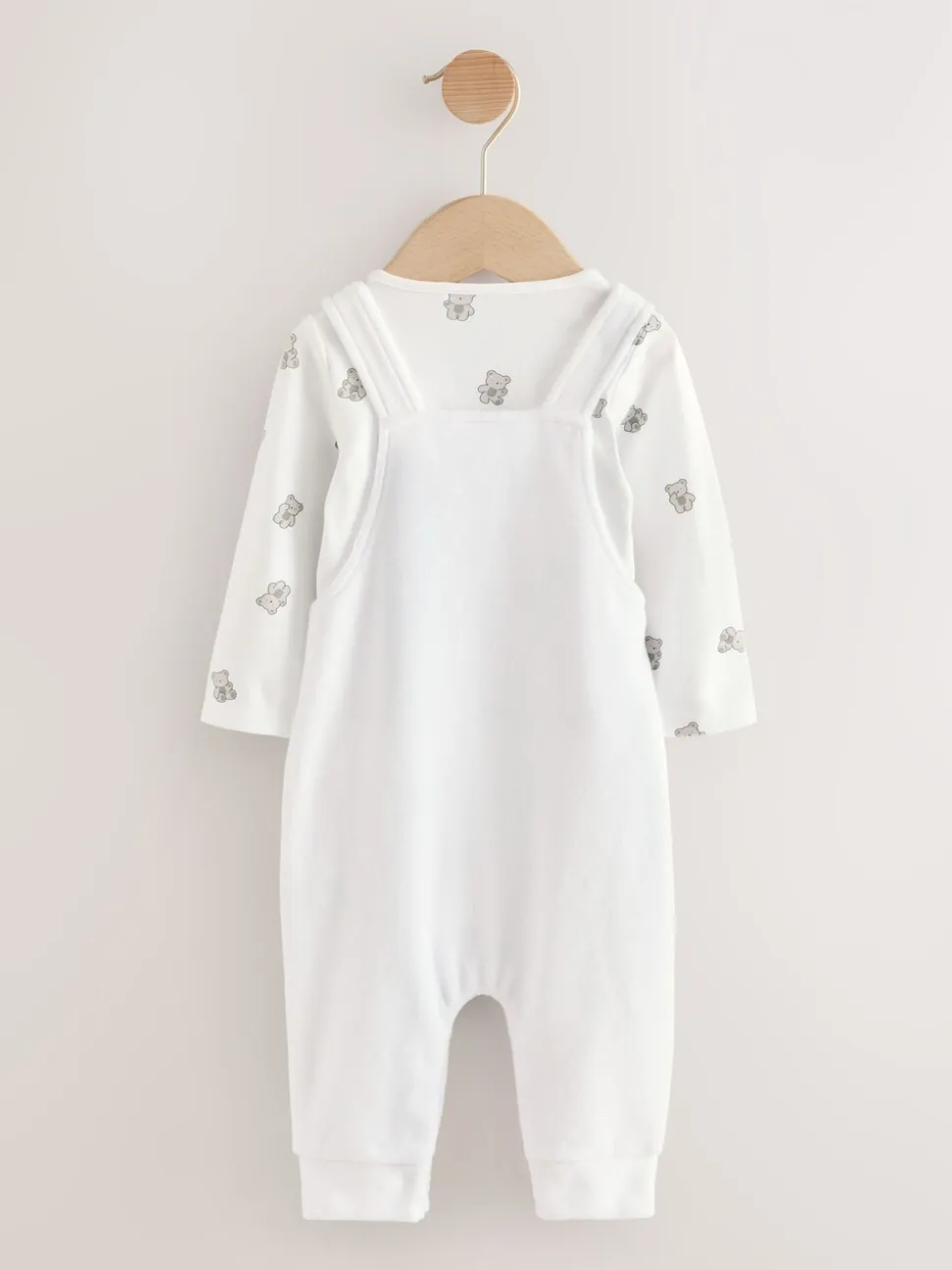 Wit met berenprint - Velours babyset met bretelbroek en rompertje (0-12mnd)