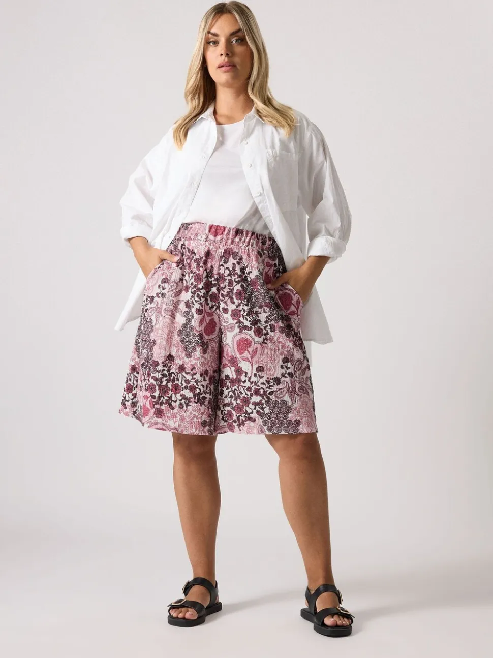 Yours Curve Paisley Crinkle Shorts