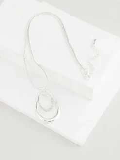 Zilverkleurig - Ketting met ovale gedraaide hanger