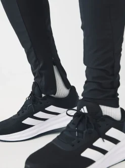 Zwart - adidas hybride joggingbroek ontworpen voor training