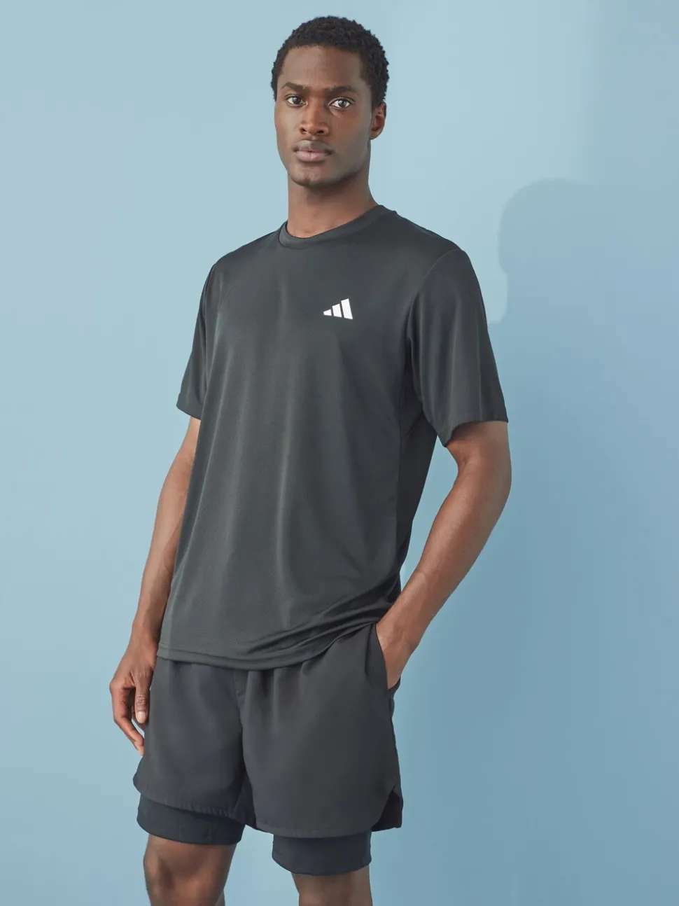 Zwart - adidas Train Essentials trainingsshirt